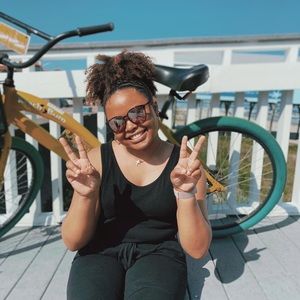 Meet your Posher, Taylor